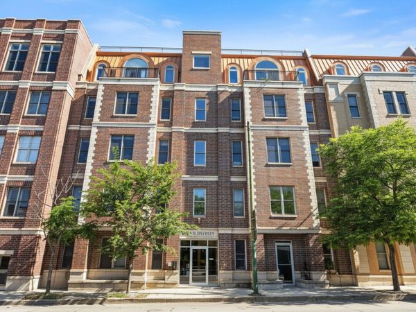2618 W Diversey Avenue , Unit 402, Chicago, IL 60647