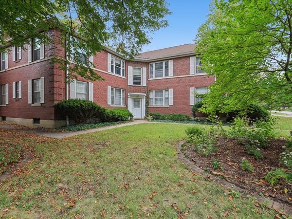 1510 S Race Street, Unit 4, Urbana, IL 61801