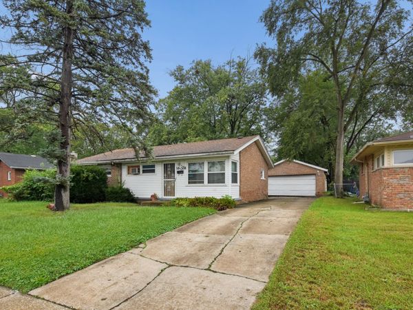 16028 Richmond Avenue , Markham, IL 60428