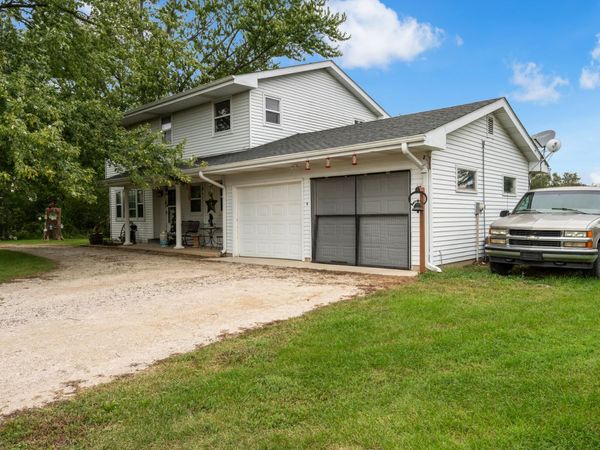 2677 N 45th Road, Sandwich, IL 60548