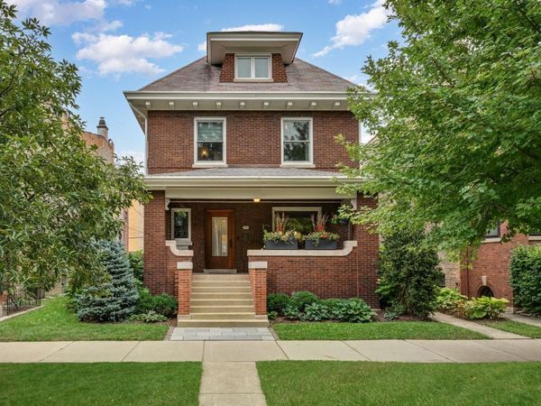 2063 N Humboldt Boulevard , Chicago, IL 60647