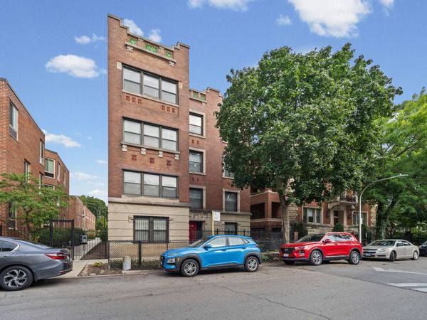 4711 S Greenwood Avenue, Chicago, IL 60615
