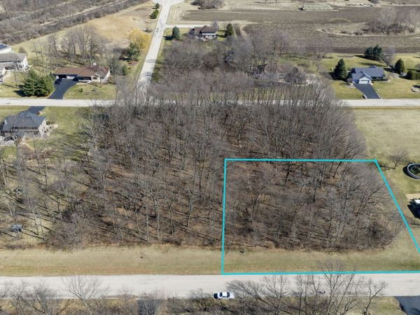 203 Kyle Lane , Kirkland, IL 60146