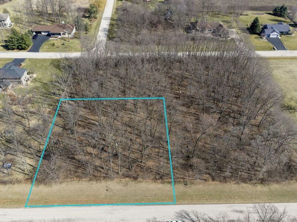 205 Kyle Lane , Kirkland, IL 60146