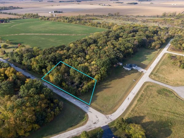 206 Kyle Lane , Kirkland, IL 60146