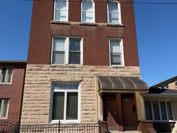 2722 S Wells Street, Chicago, IL 60616