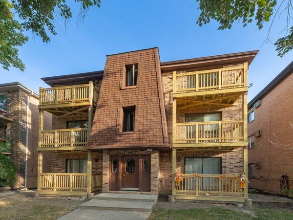 6612 W 64th Place , Unit 2W, Chicago, IL 60638