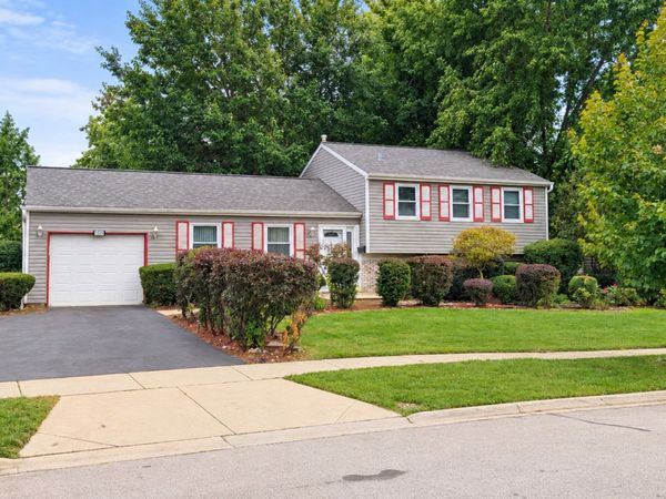 1329 Elm Drive, Schaumburg, IL 60194
