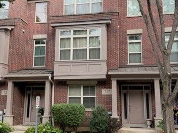 717 N Keystone Lane , Vernon Hills, IL 60061