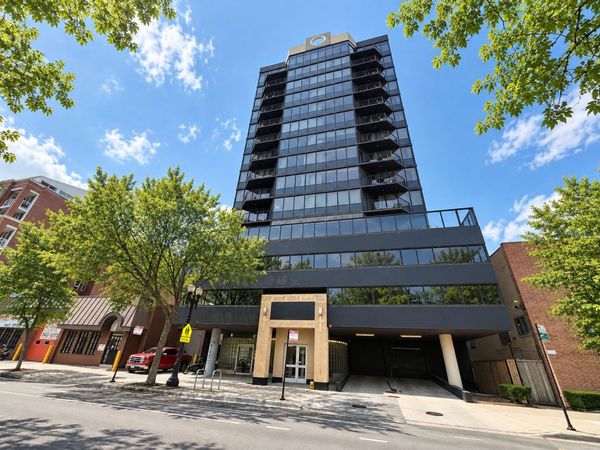 1309 N Wells Street, Unit 706, Chicago, IL 60610