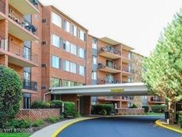 16 E Old Willow Road , Unit 209S, Prospect Heights, IL 60070