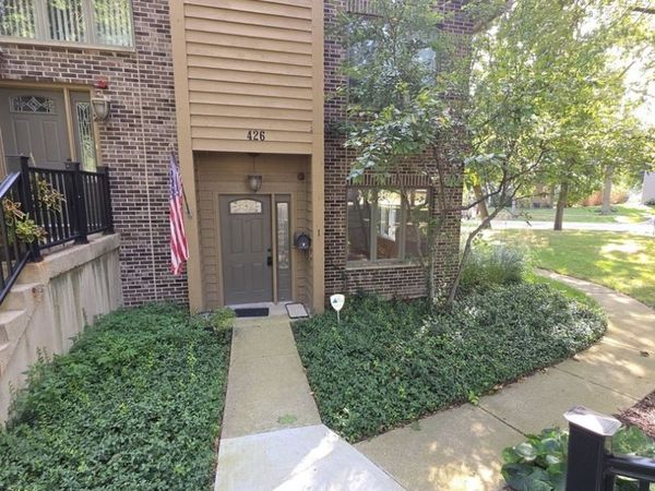 426 S 4th Street , Unit 1, St. Charles, IL 60174