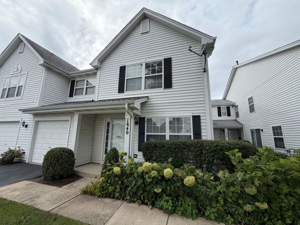 1840 Oslo Court , Mundelein, IL 60060
