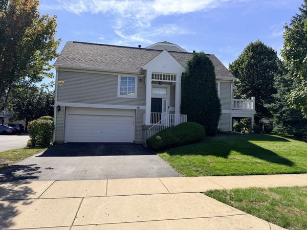 61 Cantal Court, Wheeling, IL 60090