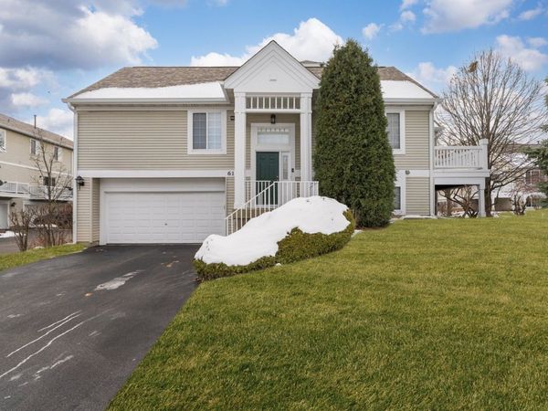 61 Cantal Court , Wheeling, IL 60090