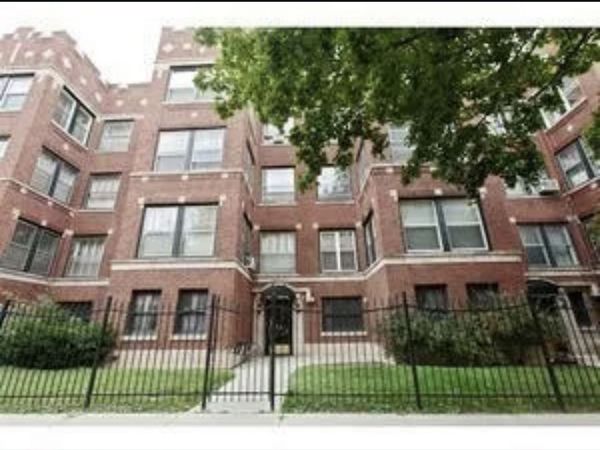 2332 E 70th Place , Chicago, IL 60649