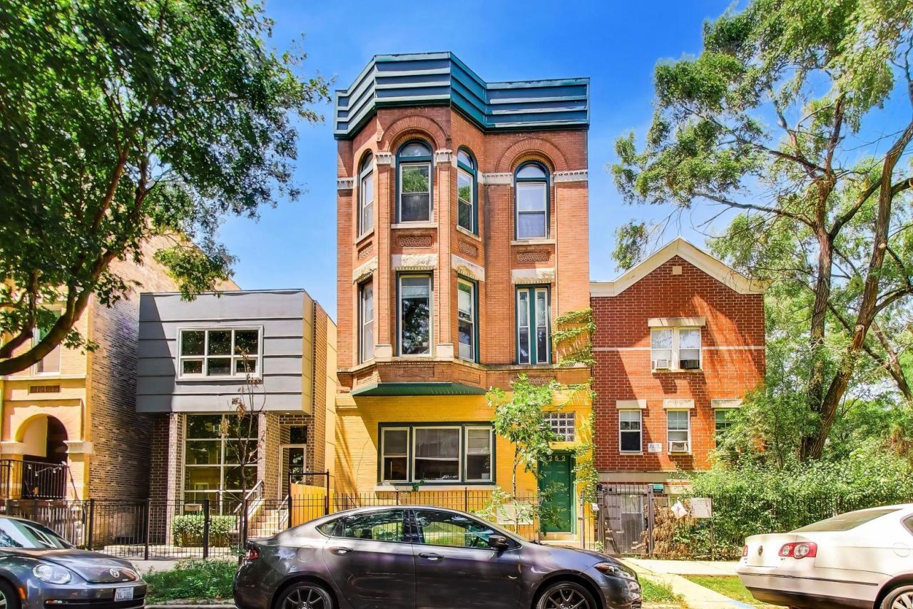 1252 N Artesian Street, Unit 2F, Chicago, IL 60622 Main Photo