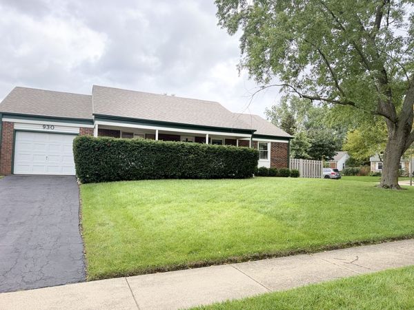930 Dorncliff Lane , Buffalo Grove, IL 60089