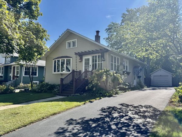 921 Chicago Avenue, Downers Grove, IL 60515