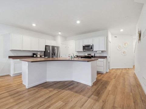 Main Photo