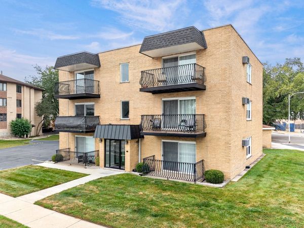 9220 S Kilbourn Avenue , Unit 3S, Oak Lawn, IL 60453