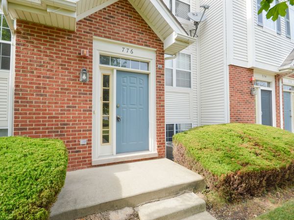 776 River Walk Drive , Wheeling, IL 60090