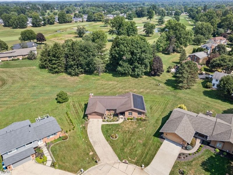 3741 Muirfield Drive, Uniontown, OH 44685 Photo 2