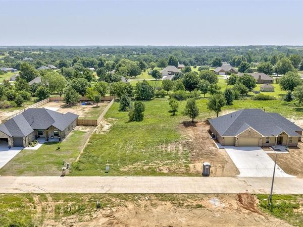 1952 Cattle Drive, Guthrie, OK 73044