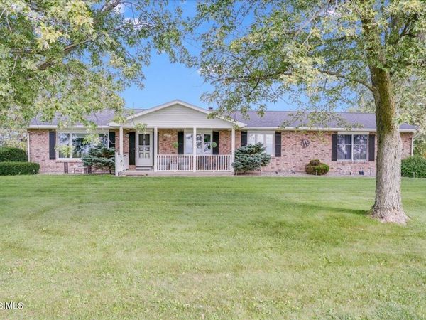 S 938 County Road 13, Napoleon, OH 43545