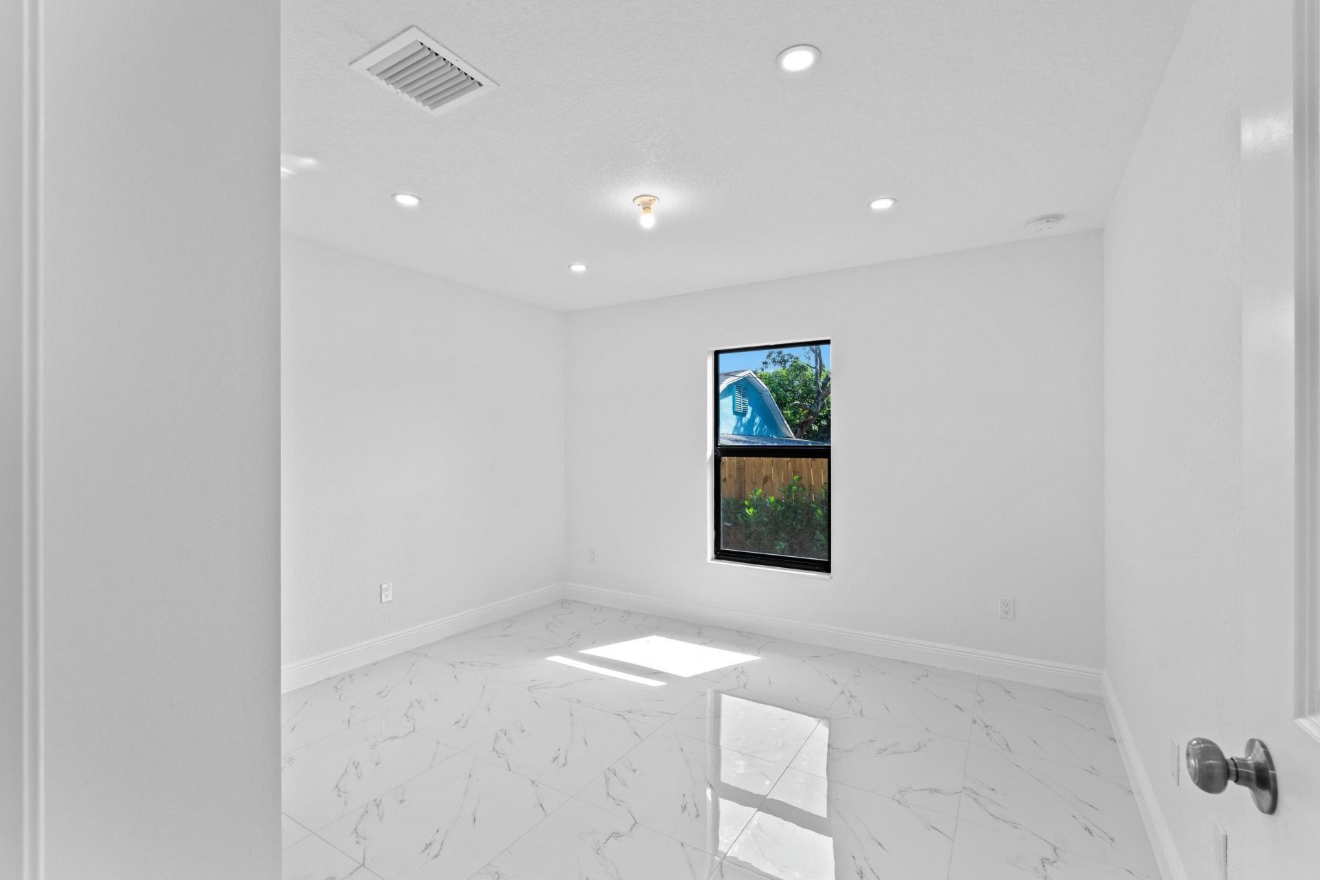 616 S Pine Street, Unit B, Lake Worth, FL 33460 Photo