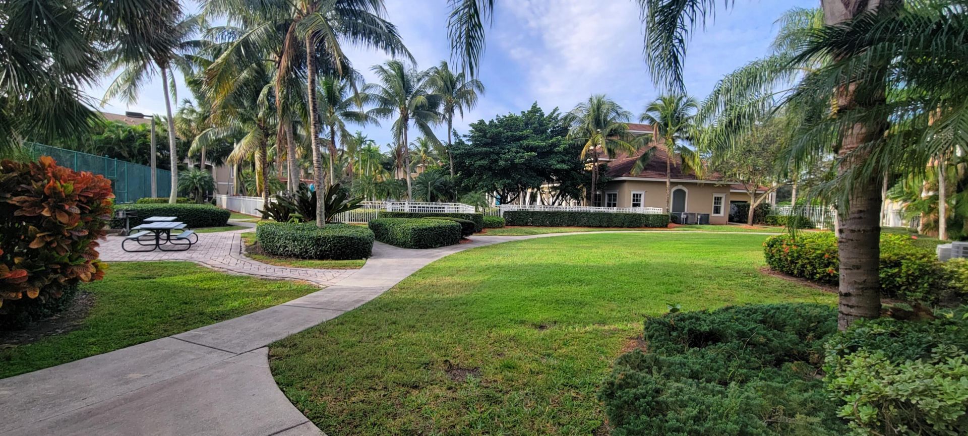 6418 Emerald Dunes Drive, Unit 201, West Palm Beach, FL 33411 Photo