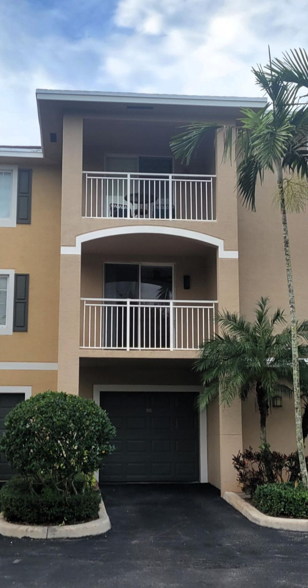 6418 Emerald Dunes Drive, Unit 201, West Palm Beach, FL 33411 Photo