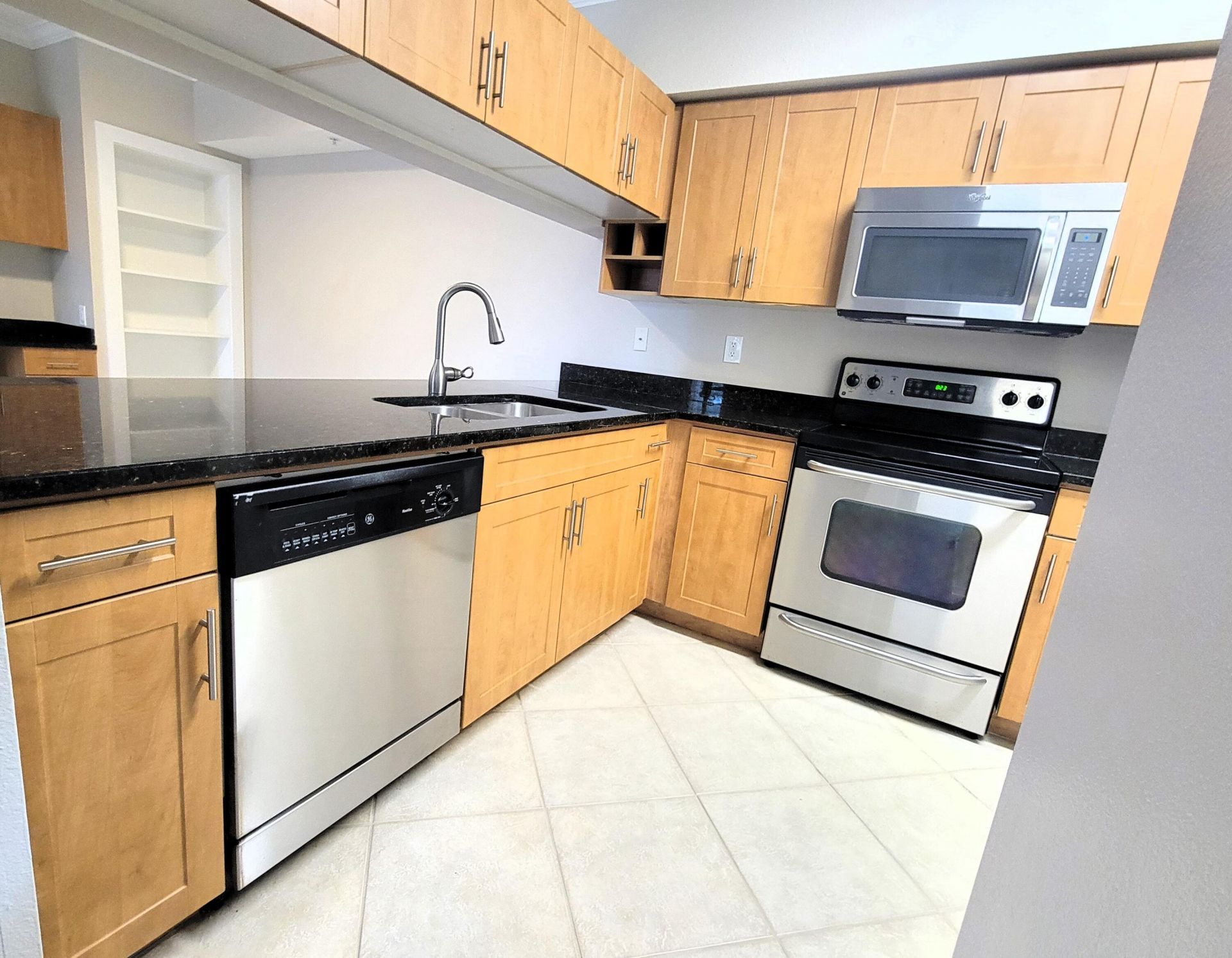 6418 Emerald Dunes Drive, Unit 201, West Palm Beach, FL 33411 Photo