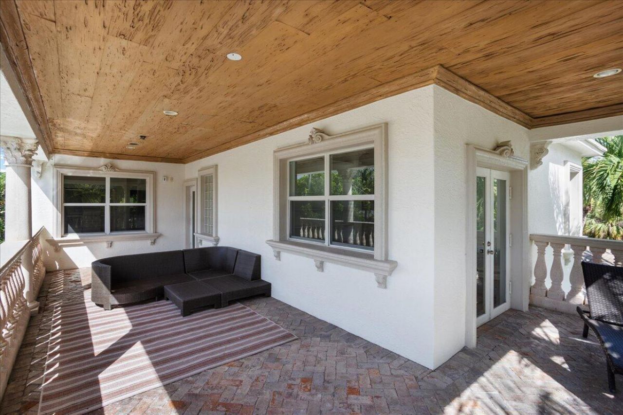 360 Gregory Road, West Palm Beach, FL 33405 Photo