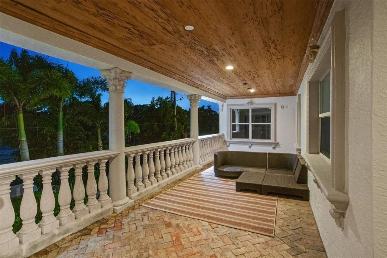 360 Gregory Road, West Palm Beach, FL 33405 Photo