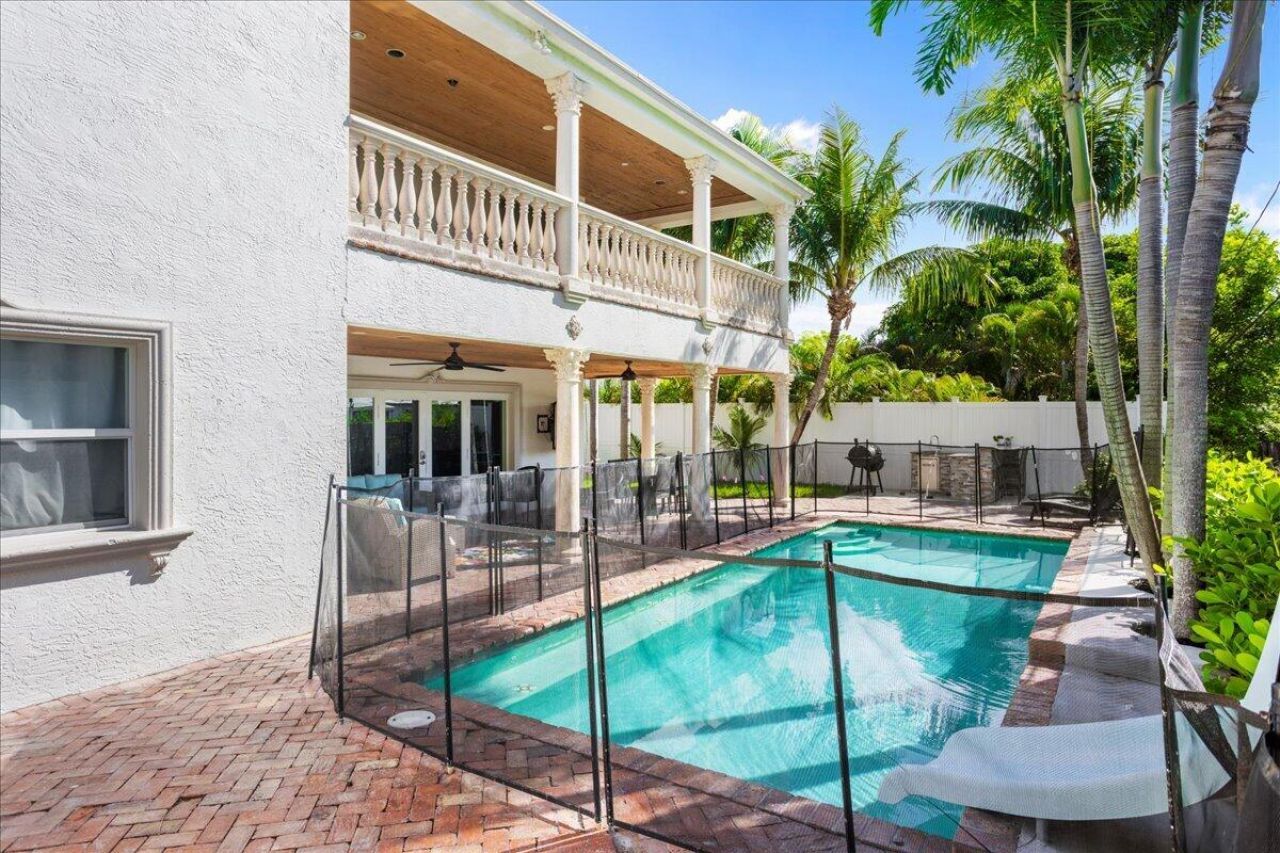 360 Gregory Road, West Palm Beach, FL 33405 Photo