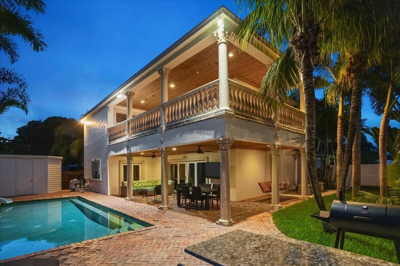 360 Gregory Road, West Palm Beach, FL 33405 Photo
