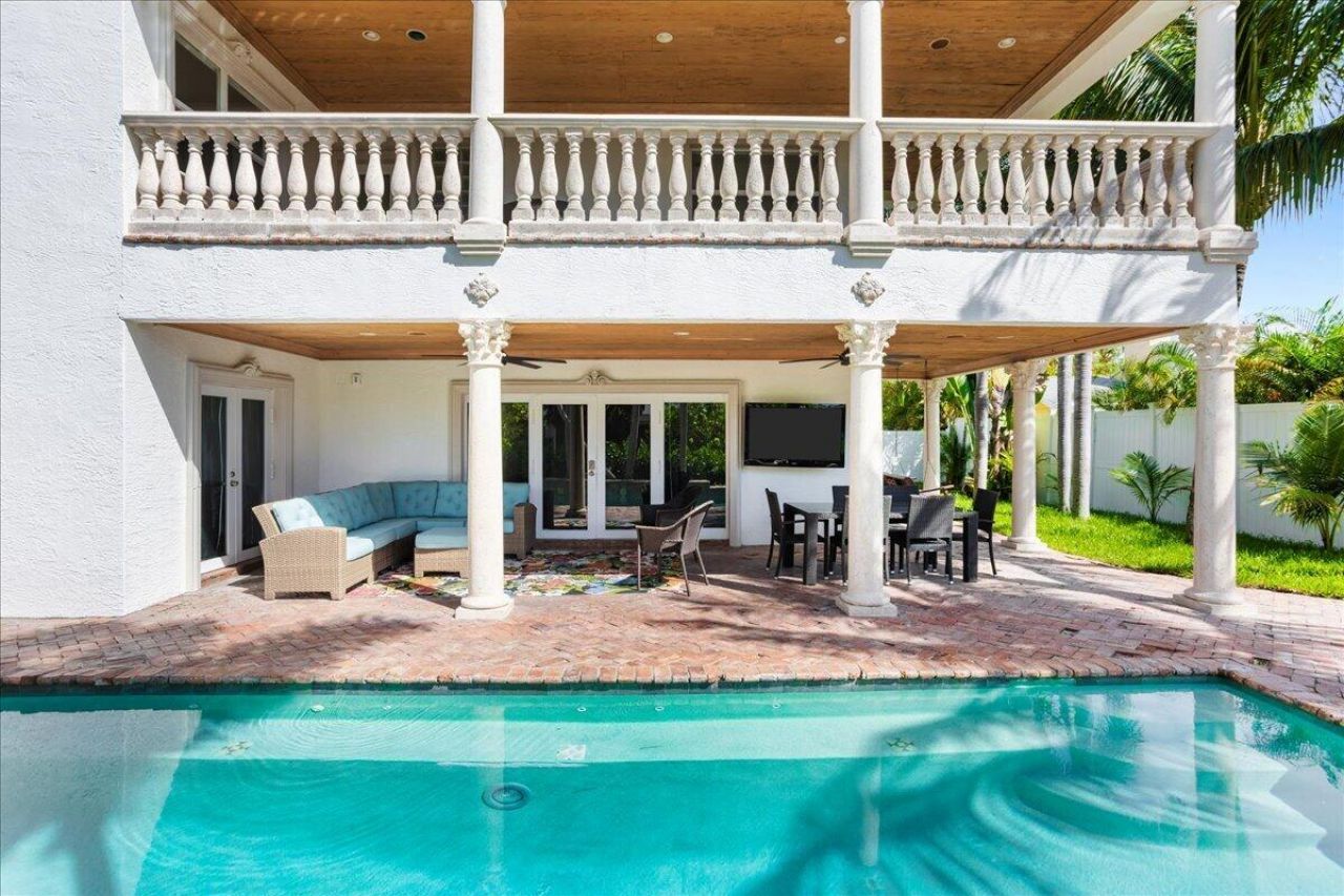 360 Gregory Road, West Palm Beach, FL 33405 Photo