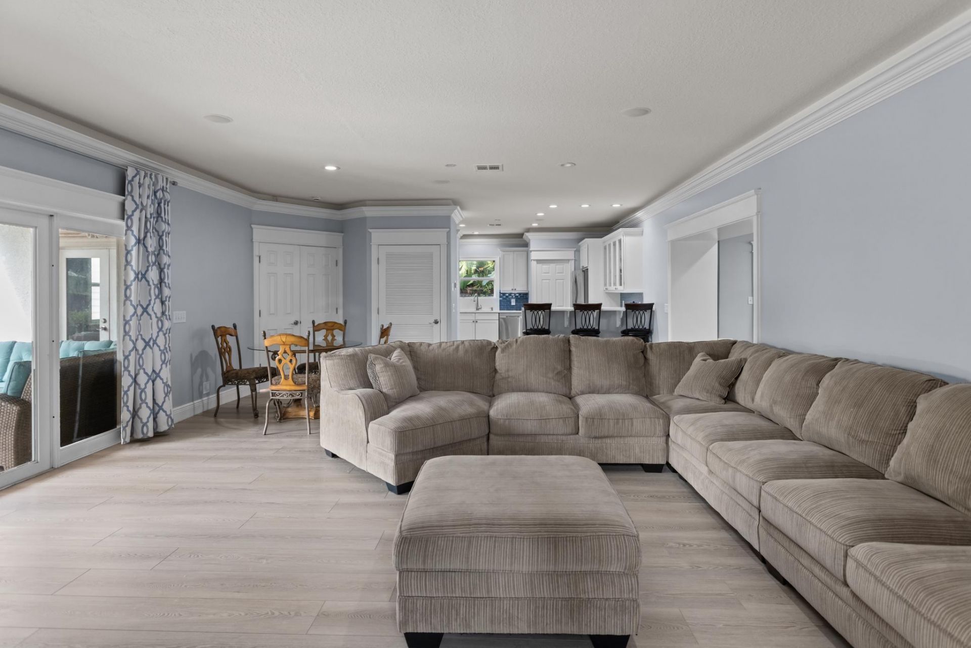 360 Gregory Road, West Palm Beach, FL 33405 Photo