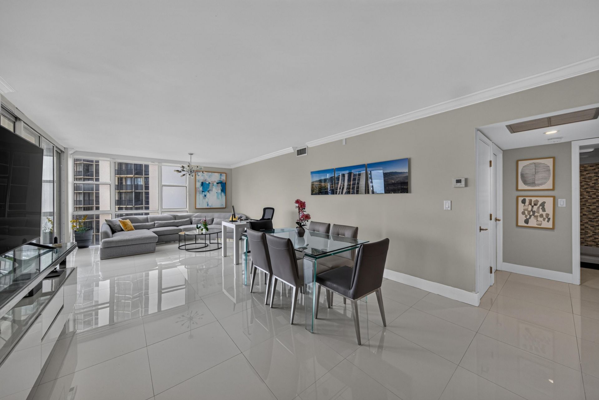 20379 W Country Club Drive, Unit 1139, Aventura, FL 33180 Photo