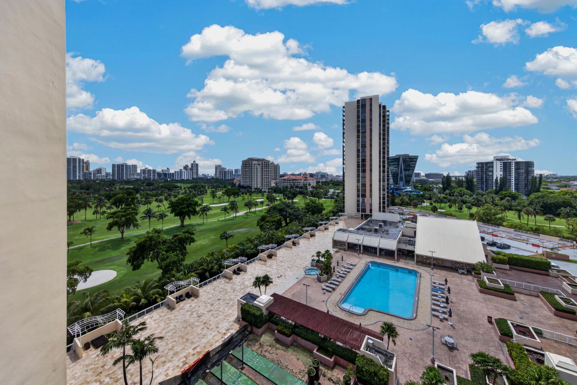 20379 W Country Club Drive, Unit 1139, Aventura, FL 33180 Photo
