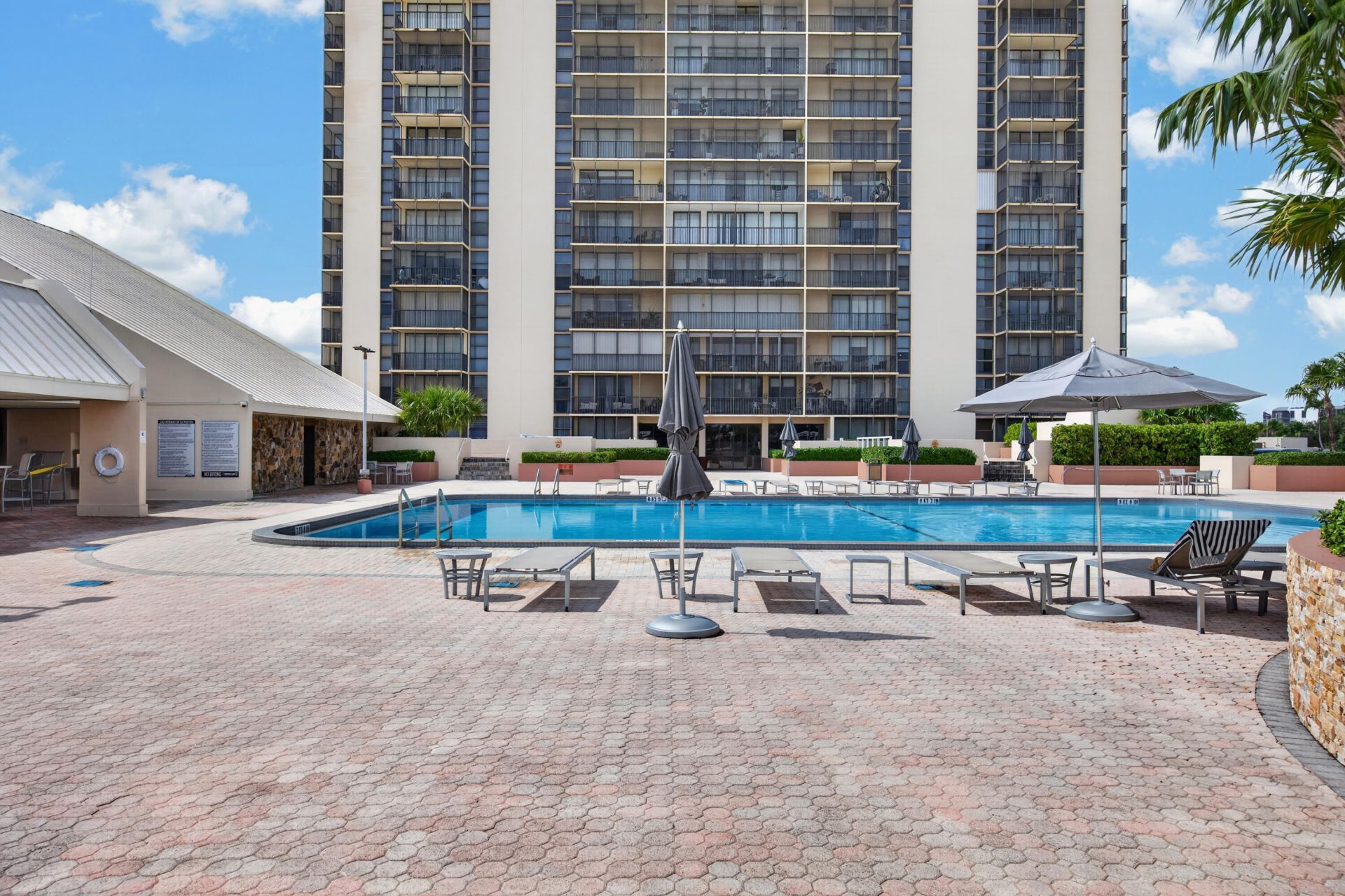 20379 W Country Club Drive, Unit 1139, Aventura, FL 33180 Photo