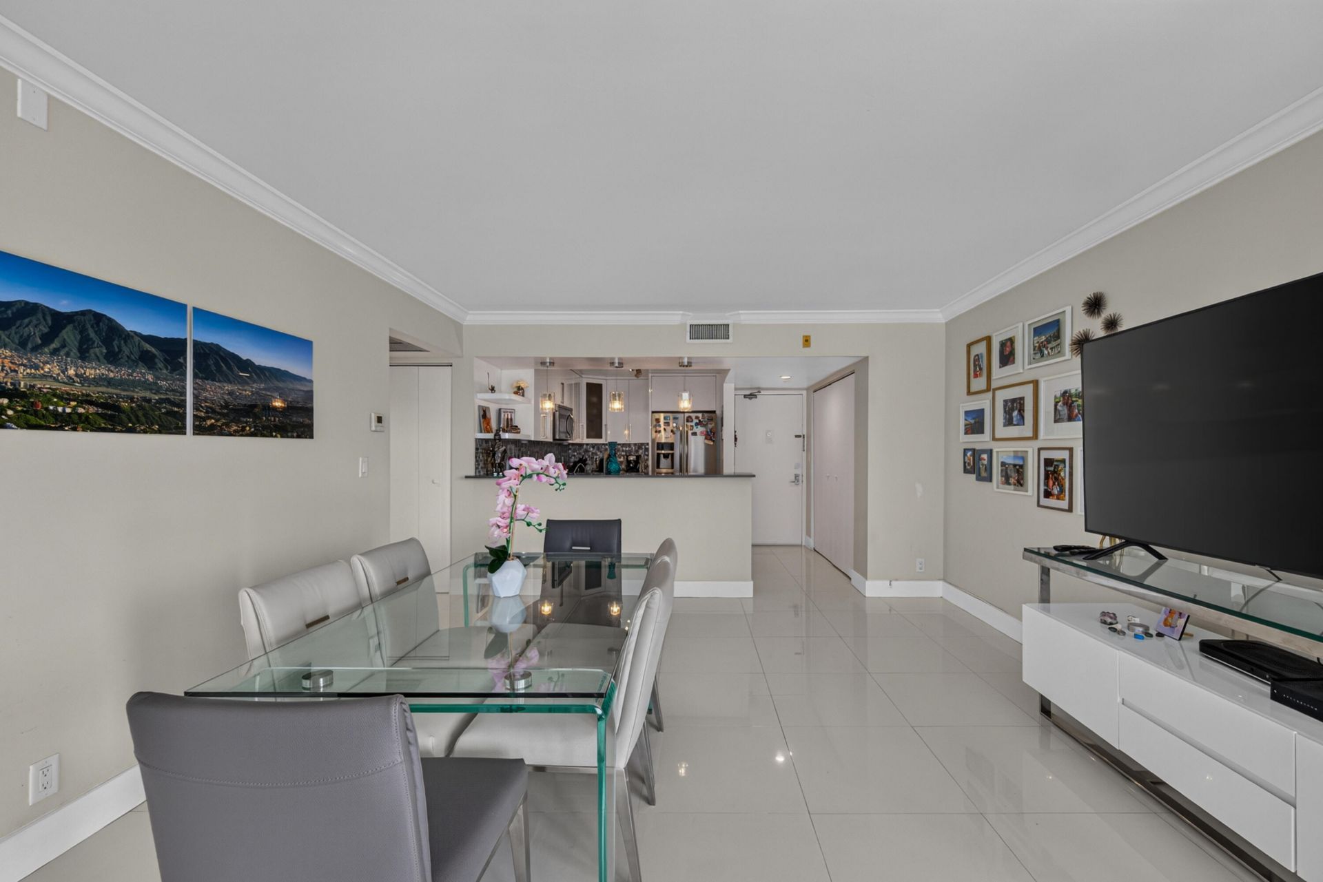 20379 W Country Club Drive, Unit 1139, Aventura, FL 33180 Photo