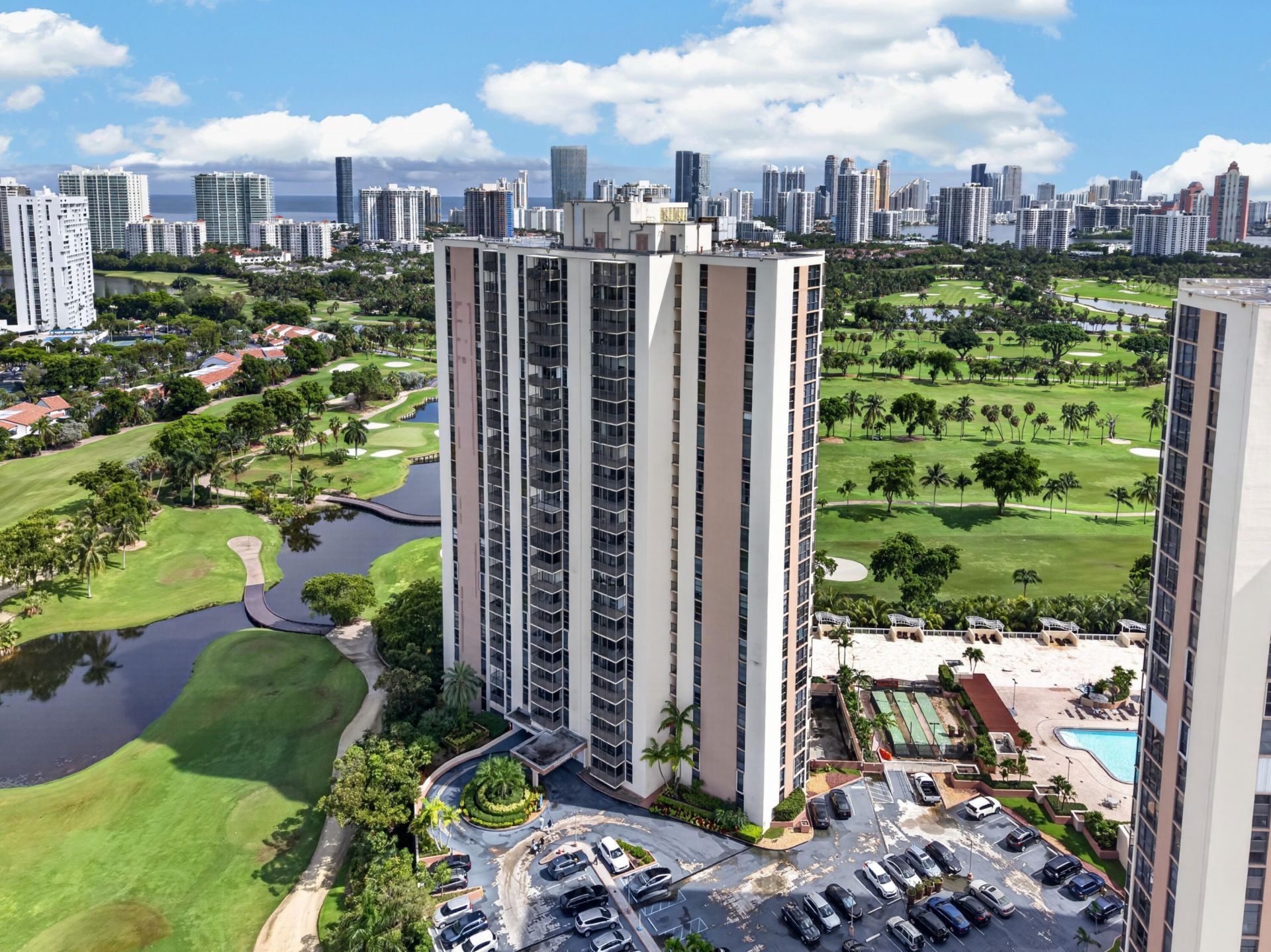 20379 W Country Club Drive, Unit 1139, Aventura, FL 33180 Photo