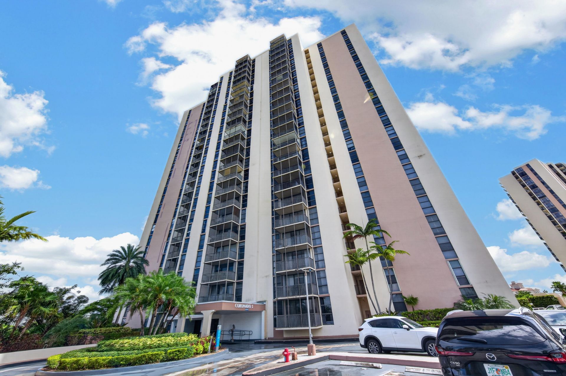 20379 W Country Club Drive, Unit 1139, Aventura, FL 33180 Photo