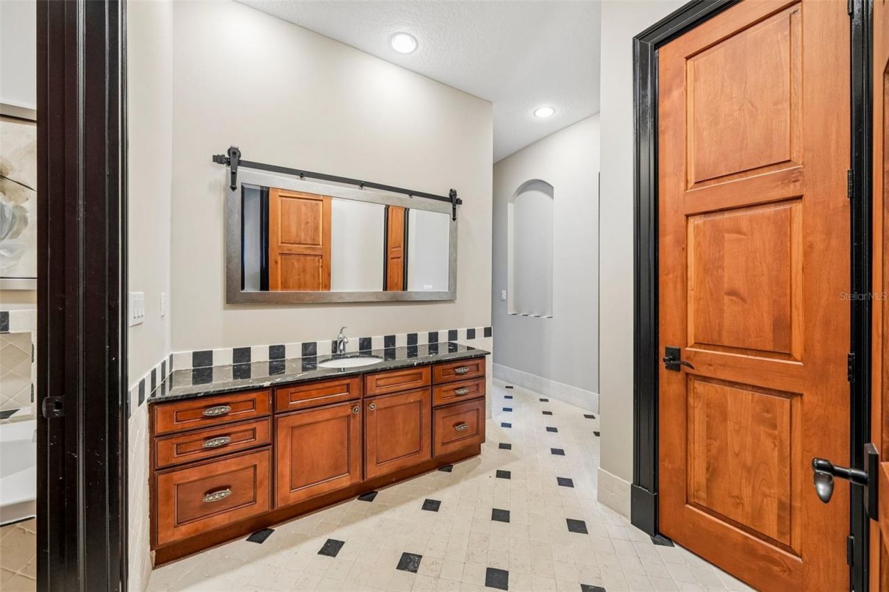 10641 Broadland Pass, Thonotosassa, FL 33592 Photo