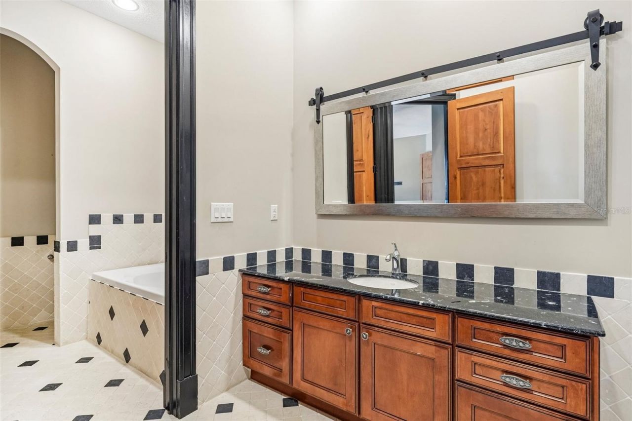 10641 Broadland Pass, Thonotosassa, FL 33592 Photo