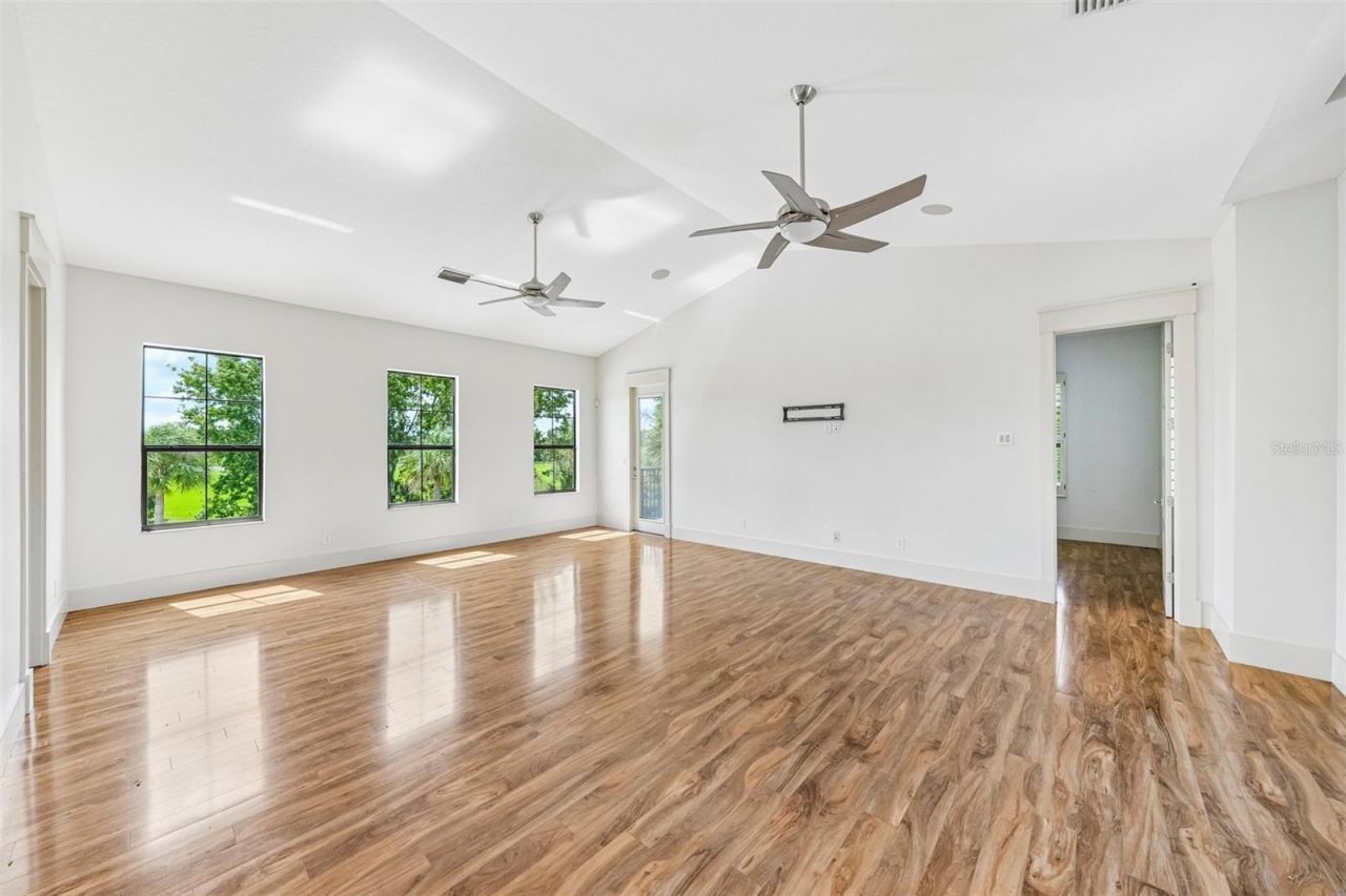 10641 Broadland Pass, Thonotosassa, FL 33592 Photo