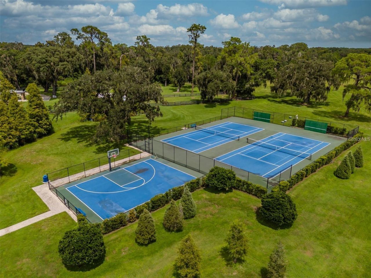 10641 Broadland Pass, Thonotosassa, FL 33592 Photo