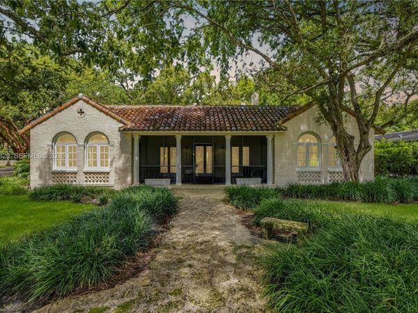 665 N Greenway Dr , Coral Gables, FL 33134